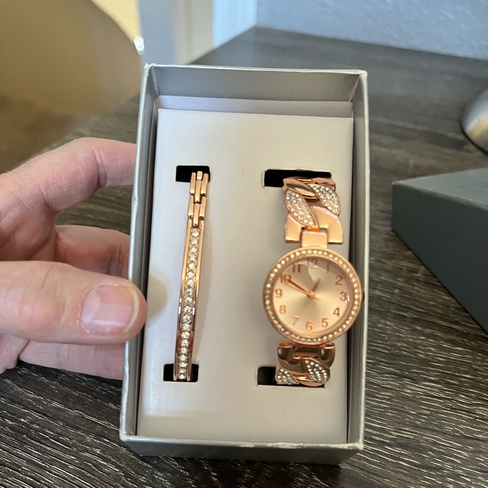Elegant Rose Gold Watch and Bracelet Set